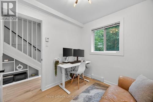 305 - 5 Dawson Drive, Collingwood, ON - Indoor