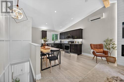 305 - 5 Dawson Drive, Collingwood, ON - Indoor