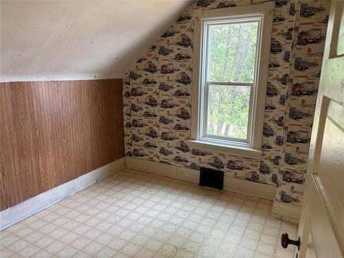 39 Sowden Street S, Souris, MB - Indoor Photo Showing Other Room