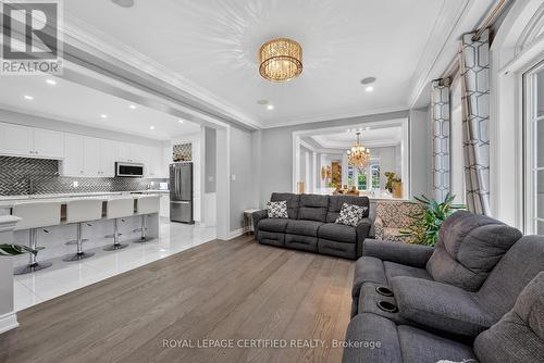 2561 Grand Oak Trail, Oakville, ON - Indoor Photo Showing Living Room