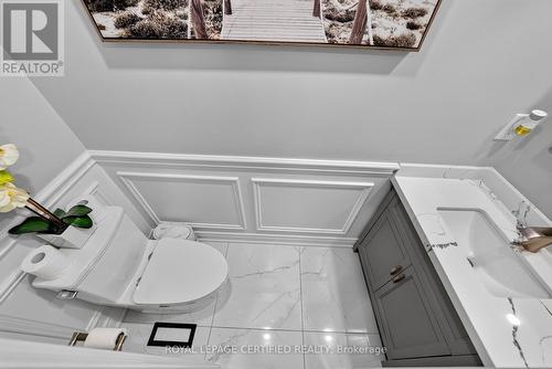 2561 Grand Oak Trail, Oakville, ON - 