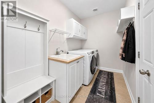 2561 Grand Oak Trail, Oakville, ON - Indoor Photo Showing Laundry Room