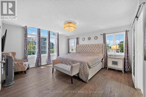 2561 Grand Oak Trail, Oakville, ON - Indoor Photo Showing Bedroom