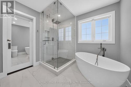 2561 Grand Oak Trail, Oakville, ON - Indoor Photo Showing Bathroom