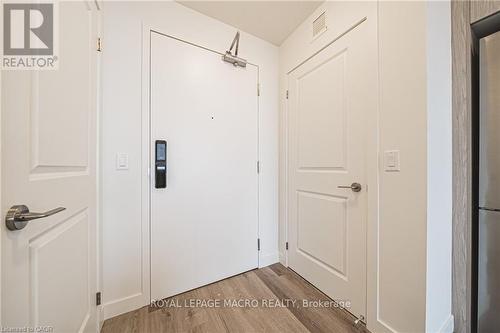1018 - 461 Green Road, Hamilton, ON - Indoor Photo Showing Other Room
