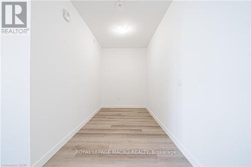 1018 - 461 Green Road, Hamilton, ON - Indoor Photo Showing Other Room