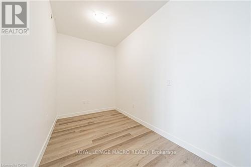 1018 - 461 Green Road, Hamilton, ON - Indoor Photo Showing Other Room
