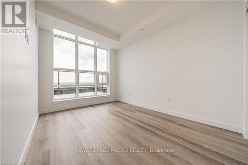 1018 - 461 Green Road, Hamilton, ON - Indoor Photo Showing Other Room
