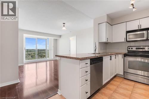 4889 Kimbermount Avenue Unit# 1707, Mississauga, ON - Indoor Photo Showing Kitchen