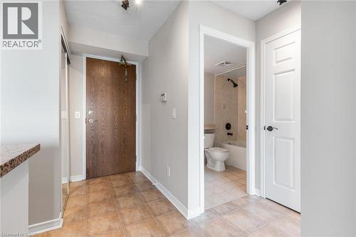 4889 Kimbermount Avenue Unit# 1707, Mississauga, ON - Indoor Photo Showing Other Room