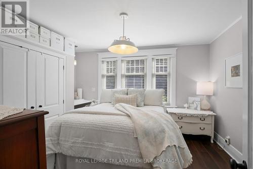 127 Thornton Avenue, London East (East B), ON - Indoor Photo Showing Bedroom