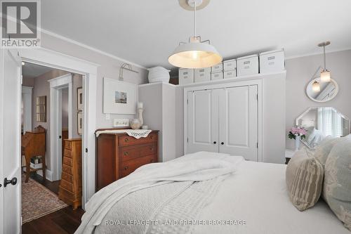 127 Thornton Avenue, London East (East B), ON - Indoor Photo Showing Bedroom