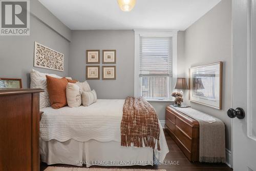 127 Thornton Avenue, London East (East B), ON - Indoor Photo Showing Bedroom