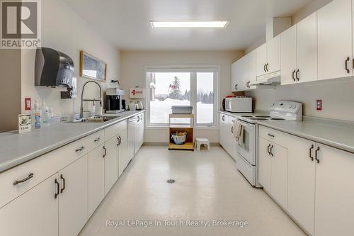 Main Floor Common Area - Kitchen - 310 - 333 Lafontaine Road W, Tiny, ON 