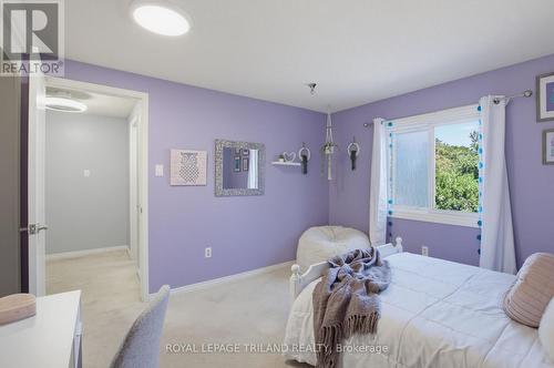 146 Golfdale Crescent, London South (South Q), ON - Indoor Photo Showing Bedroom