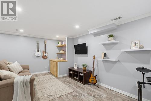 146 Golfdale Crescent, London South (South Q), ON - Indoor