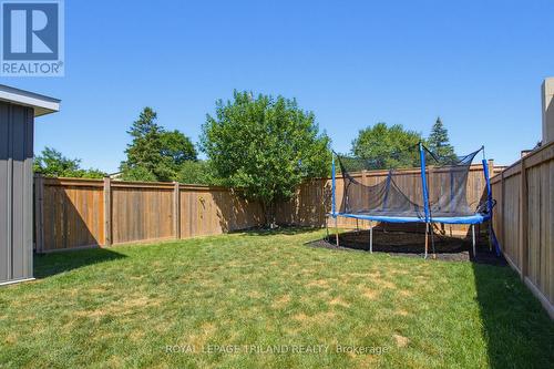 146 Golfdale Crescent, London South (South Q), ON - Outdoor With Backyard