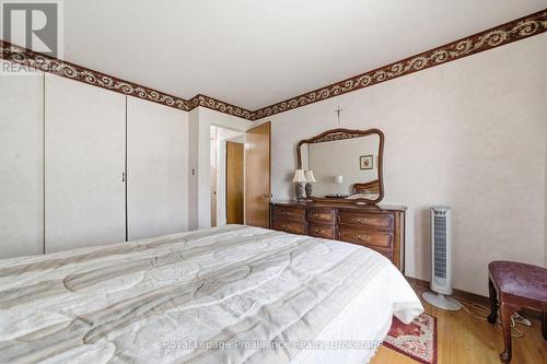 H - 11 Prince Of Wales Drive, Belleville (Belleville Ward), ON - Indoor Photo Showing Bedroom