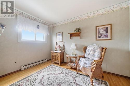 H - 11 Prince Of Wales Drive, Belleville (Belleville Ward), ON - Indoor