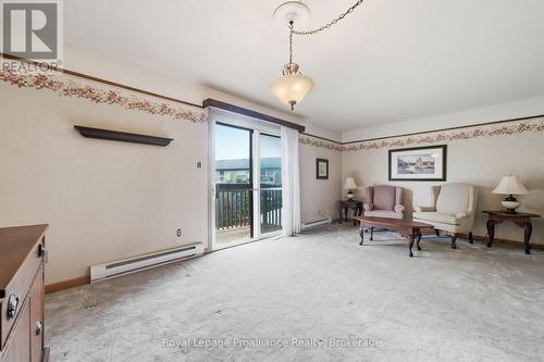 H - 11 Prince Of Wales Drive, Belleville (Belleville Ward), ON - Indoor