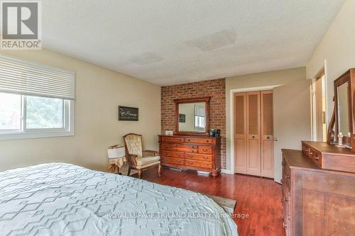425 Queen Street, Lucan Biddulph (Granton), ON - Indoor Photo Showing Bedroom
