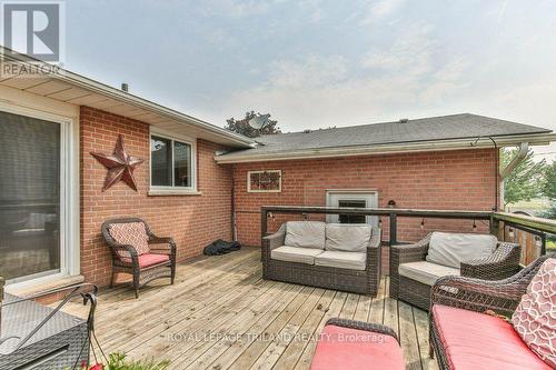 425 Queen Street, Lucan Biddulph (Granton), ON - Outdoor With Deck Patio Veranda With Exterior