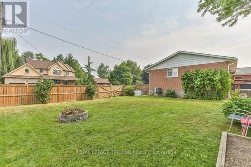 425 Queen Street, Lucan Biddulph (Granton), ON - Outdoor