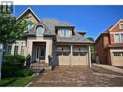 2271 LYNDHURST DRIVE  Oakville, ON L6H 7V5