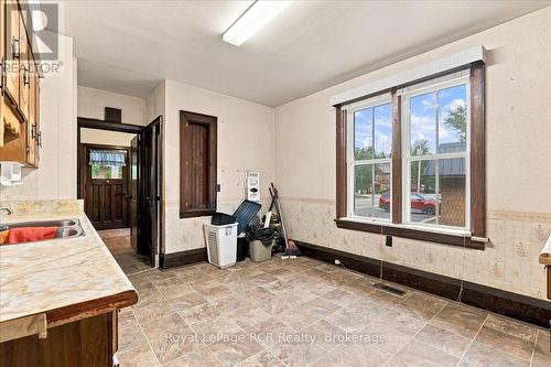 144 Davidson Avenue S, North Perth (Listowel), ON - Indoor