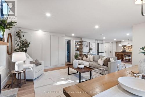 20 Jackman Road, Clarington (Bowmanville), ON - Indoor Photo Showing Living Room