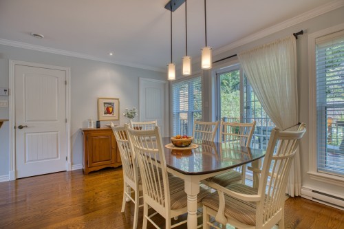 Dining Room - 335Z Ch. Des Sorbiers, Piedmont, QC - Indoor Photo Showing Dining Room