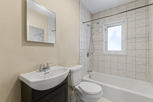 Bathroom - 354 Rue Mondoux, Gatineau (Gatineau), QC - Indoor Photo Showing Bathroom