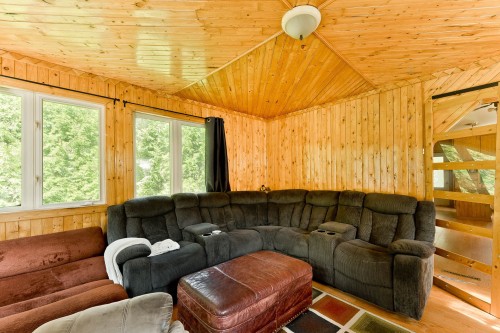Veranda - 131 Rue Principale, Saint-Malo, QC - Indoor Photo Showing Living Room