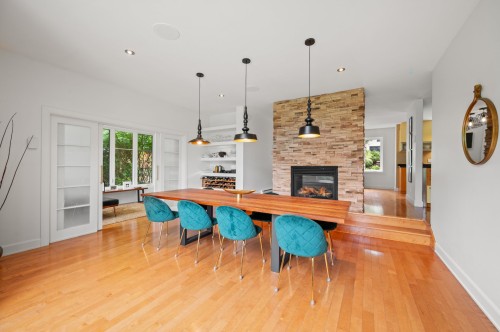 Dining Room - 121 Rue Des Épinettes, Morin-Heights, QC - Indoor With Fireplace