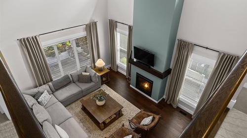3077 Riesling Way, West Kelowna, BC - Indoor Photo Showing Living Room With Fireplace