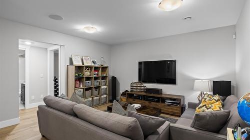 3077 Riesling Way, West Kelowna, BC - Indoor Photo Showing Other Room