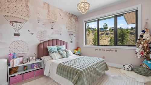82 Red Sky Court, Kelowna, BC - Indoor Photo Showing Bedroom