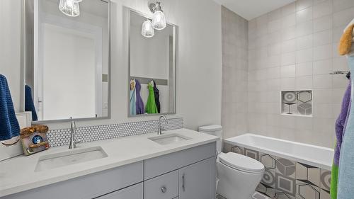 82 Red Sky Court, Kelowna, BC - Indoor Photo Showing Bathroom