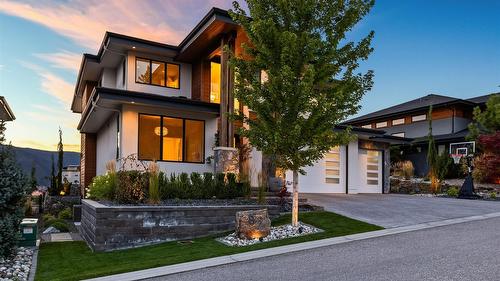 82 Red Sky Court, Kelowna, BC - Outdoor With Facade