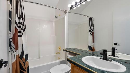 3-2160 Sun Peaks Road, Sun Peaks, BC - Indoor Photo Showing Bathroom