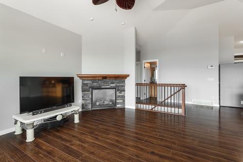 2538 Copper Ridge Drive, West Kelowna, BC - Indoor Photo Showing Living Room With Fireplace
