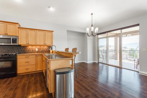 2538 Copper Ridge Drive, West Kelowna, BC - Indoor Photo Showing Kitchen
