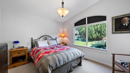 757 Rosewood Crescent, Kamloops, BC - Indoor Photo Showing Bedroom