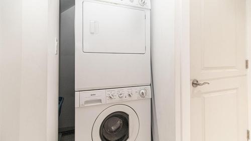 941 Anders Road, West Kelowna, BC - Indoor Photo Showing Laundry Room