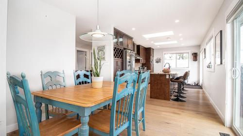 941 Anders Road, West Kelowna, BC - Indoor Photo Showing Dining Room
