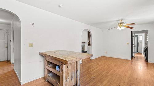925 Sutherland Avenue, Kelowna, BC - Indoor Photo Showing Other Room