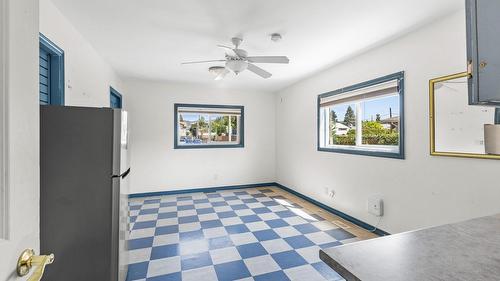 925 Sutherland Avenue, Kelowna, BC - Indoor Photo Showing Other Room