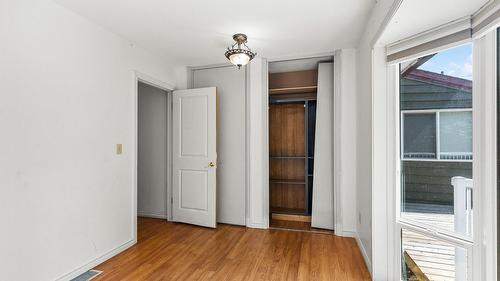 925 Sutherland Avenue, Kelowna, BC - Indoor Photo Showing Other Room