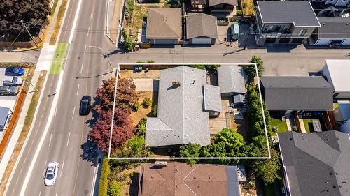 925 Sutherland Avenue, Kelowna, BC - Outdoor