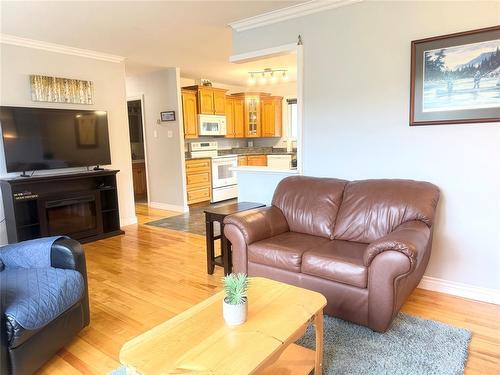 37 Read Street, Gander, NL - Indoor Photo Showing Living Room